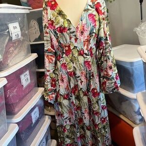 Floral V-Neck Maxi Dress